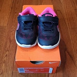 Nike Revolution Toddler Sneakers.